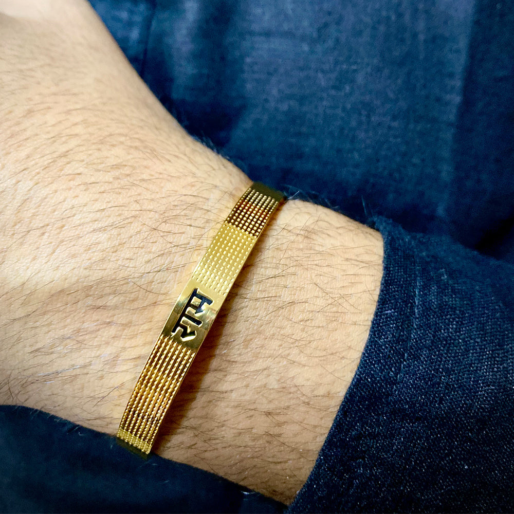 RAM PREMIUM GOLD BRACELET WITH A UNIQUE DOTTED PATTERN