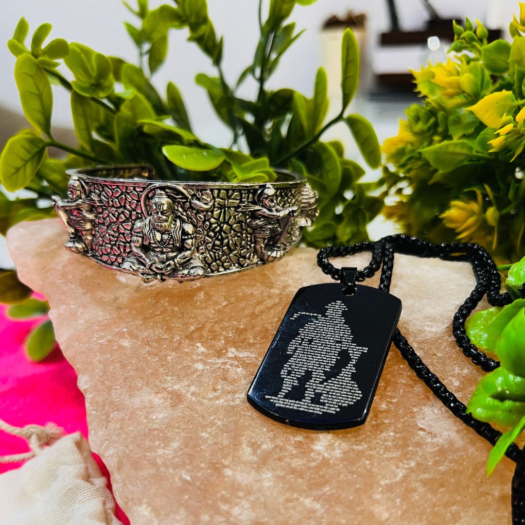 Hanuman Kada with Free Hanuman Chalisa Pendant – Embrace the Power of Lord Hanuman
